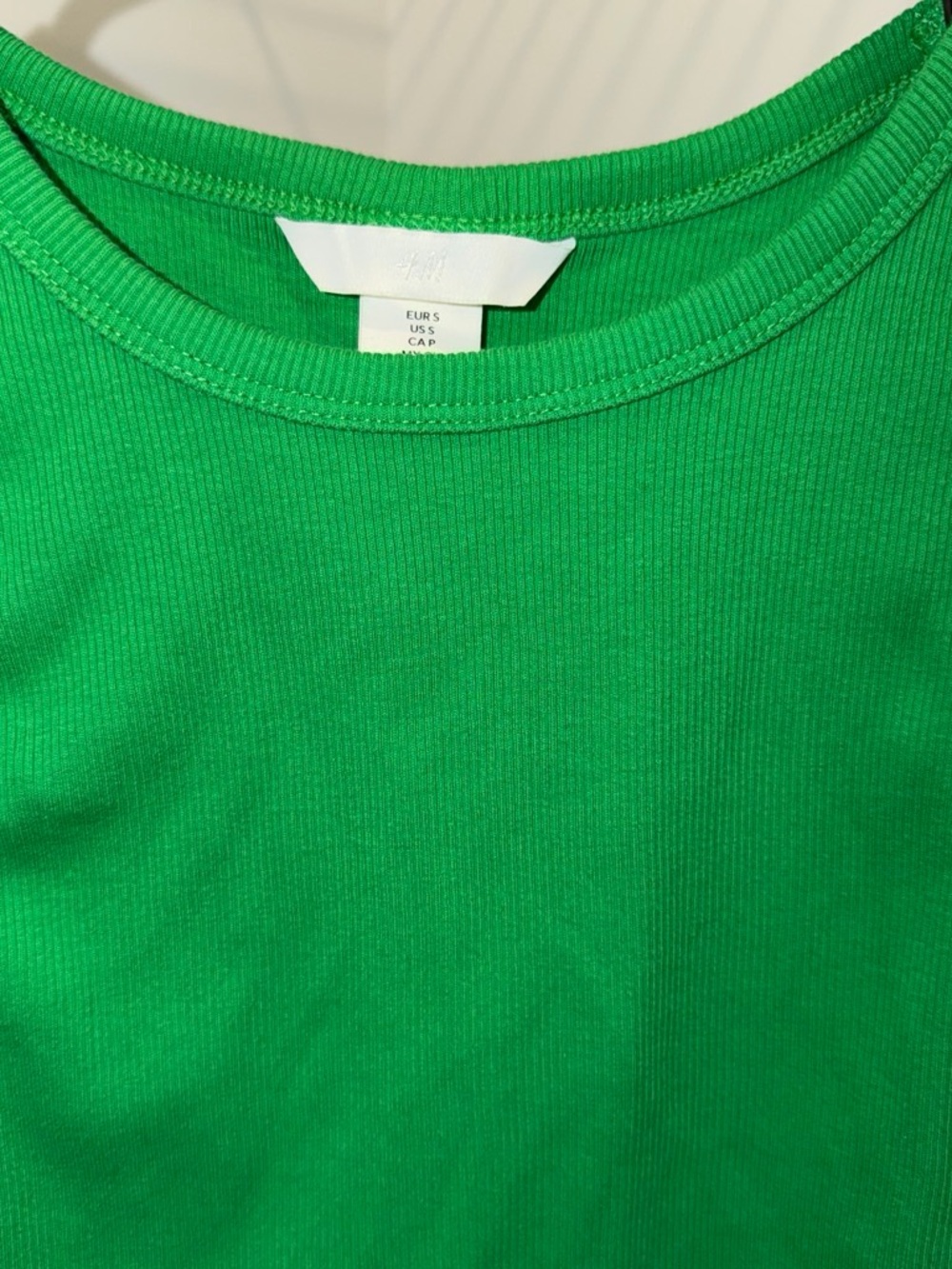 H&M Green Ribbed Tank Top - Picture 2 of 3